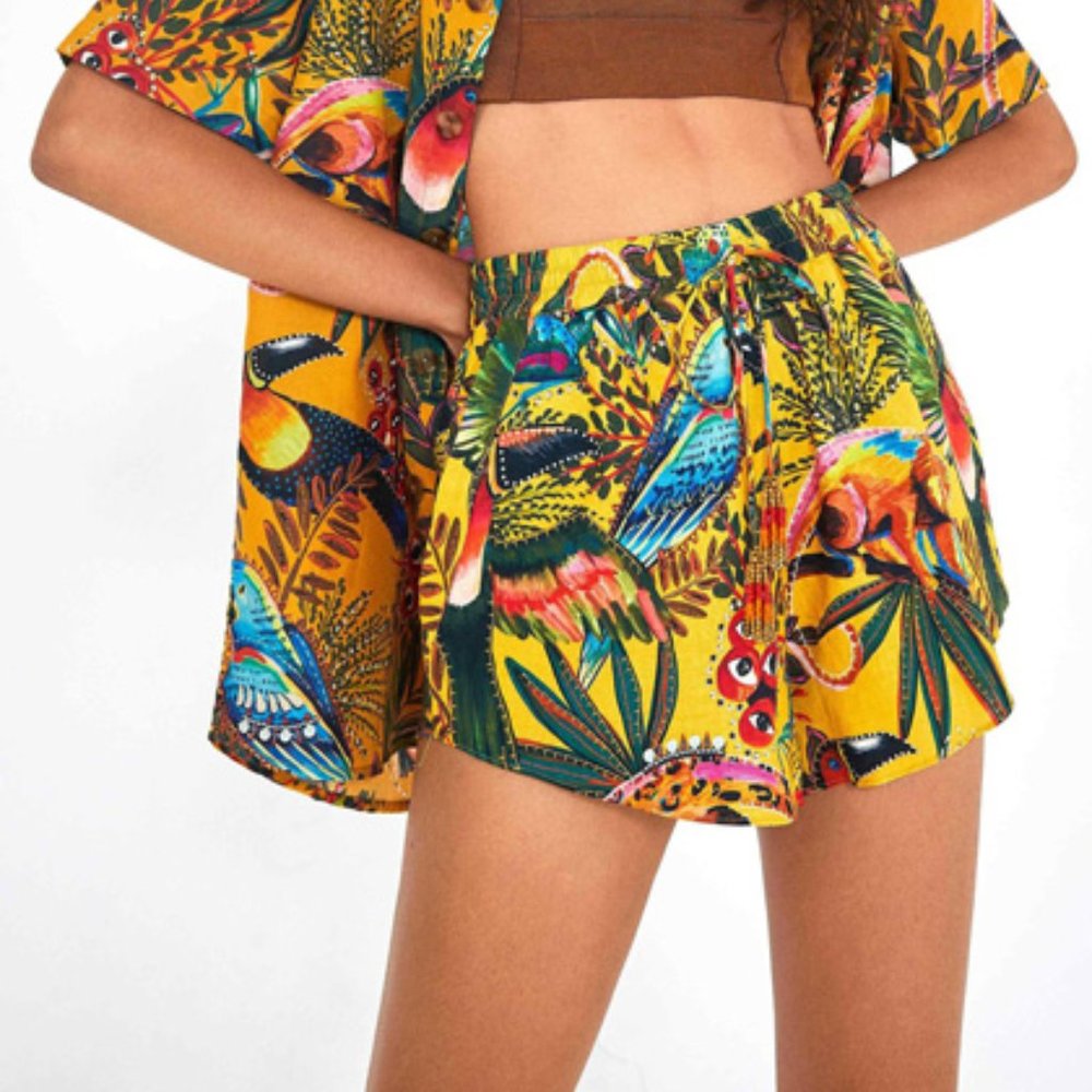 Farm Rio "Into the Wild" Shorts | Yellow | M